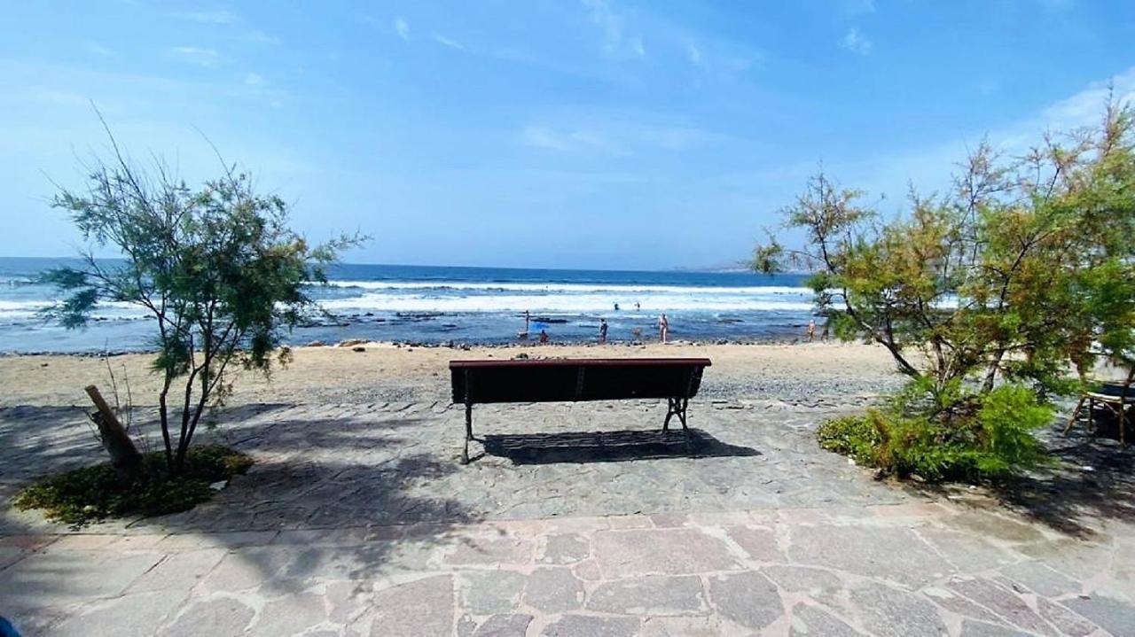 Beach And Pool In Playa De Las Americas Lägenhet Exteriör bild
